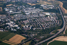 Vue aérienne de Ouest à Ettlingen dans le département Bade-Wurtemberg, Allemagne