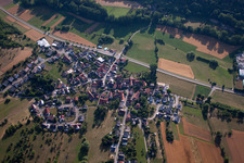 Vue aérienne de Du sud-ouest à le quartier Dietenhausen in Keltern dans le département Bade-Wurtemberg, Allemagne
