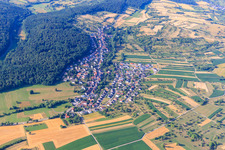 Vue aérienne de Vue du village depuis le nord à le quartier Niebelsbach in Keltern dans le département Bade-Wurtemberg, Allemagne