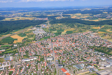 Vue aérienne de Vue d'ensemble de la ville depuis l'est à Rutesheim dans le département Bade-Wurtemberg, Allemagne