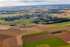 Vue aérienne de Friville-Escarbotin dans le département Somme, France