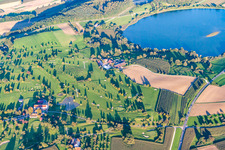 Vue aérienne de Terrain du terrain de golf Owingen-Überlingen à le quartier Sorgenhöfe in Owingen dans le département Bade-Wurtemberg, Allemagne