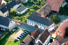 Vue oblique de Rue principale à Barbelroth dans le département Rhénanie-Palatinat, Allemagne