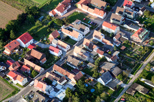 Vue aérienne de Saarstrasse depuis le sud-ouest à Kandel dans le département Rhénanie-Palatinat, Allemagne
