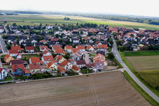 Quartier Hayna in Herxheim bei Landau dans le département Rhénanie-Palatinat, Allemagne du point de vue du drone