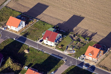 Nouvelle zone de développement à le quartier Schaidt in Wörth am Rhein dans le département Rhénanie-Palatinat, Allemagne d'en haut