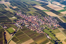 Vue aérienne de Du sud-est à Impflingen dans le département Rhénanie-Palatinat, Allemagne