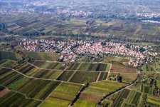 Vue des rues et des maisons des quartiers résidentiels à le quartier Arzheim in Landau in der Pfalz dans le département Rhénanie-Palatinat, Allemagne d'en haut