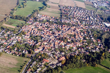 Enregistrement par drone de Quartier Billigheim in Billigheim-Ingenheim dans le département Rhénanie-Palatinat, Allemagne