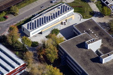 Vue d'oiseau de Lycée Ludwig-Marum Pfinztal à le quartier Berghausen in Pfinztal dans le département Bade-Wurtemberg, Allemagne