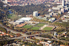 Vue aérienne de Europahalle à le quartier Südweststadt in Karlsruhe dans le département Bade-Wurtemberg, Allemagne