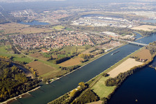 Vue d'oiseau de Quartier Maximiliansau in Wörth am Rhein dans le département Rhénanie-Palatinat, Allemagne
