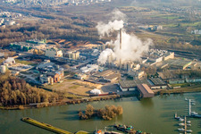 Vue aérienne de L'usine de papier de Maxau vue de l'ouest à le quartier Knielingen in Karlsruhe dans le département Bade-Wurtemberg, Allemagne