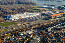 Vue aérienne de Parc commercial avec Marktkauf et quincaillerie Globus dans le centre Maximilian à le quartier Maximiliansau in Wörth am Rhein dans le département Rhénanie-Palatinat, Allemagne
