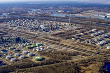 Raffineries de pétrole MIRO dans le N de Knielingen à le quartier Knielingen in Karlsruhe dans le département Bade-Wurtemberg, Allemagne vue d'en haut