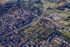 Vue aérienne de District du nord-est à le quartier Knielingen in Karlsruhe dans le département Bade-Wurtemberg, Allemagne