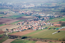 Vue aérienne de Mörlheim depuis le sud à le quartier Offenbach in Offenbach an der Queich dans le département Rhénanie-Palatinat, Allemagne