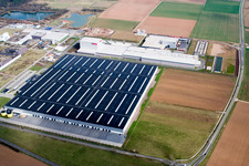 Vue aérienne de Centre logistique Mercedes Benz à le quartier Offenbach in Offenbach an der Queich dans le département Rhénanie-Palatinat, Allemagne