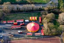 Cirque Weisheit sur le terrain de sport à Kandel dans le département Rhénanie-Palatinat, Allemagne vue du ciel