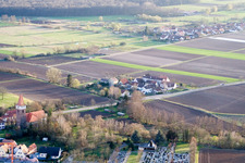 Welschhof à Minfeld dans le département Rhénanie-Palatinat, Allemagne d'en haut