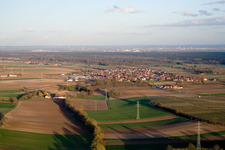 Enregistrement par drone de Minfeld dans le département Rhénanie-Palatinat, Allemagne