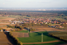 Vue aérienne de De l'ouest à Minfeld dans le département Rhénanie-Palatinat, Allemagne