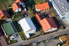 Zone commerciale Im Gereut à Hatzenbühl dans le département Rhénanie-Palatinat, Allemagne du point de vue du drone