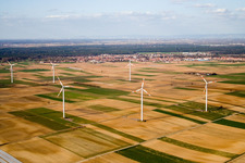 Vue aérienne de Éoliennes à Rülzheim dans le département Rhénanie-Palatinat, Allemagne