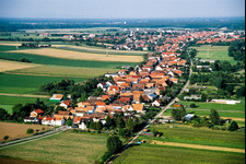 Photographie aérienne de Saarstrasse depuis l'ouest à Kandel dans le département Rhénanie-Palatinat, Allemagne