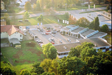 Vue aérienne de Lauterburger Straße Opel Tretter depuis le sud-ouest à Kandel dans le département Rhénanie-Palatinat, Allemagne