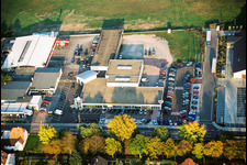 Vue aérienne de Lauterburger Straße Opel Tretter depuis l'est à Kandel dans le département Rhénanie-Palatinat, Allemagne
