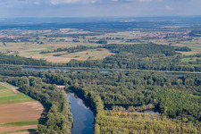 Vue aérienne de Vieux Rhin / Michelsbach à le quartier Sondernheim in Germersheim dans le département Rhénanie-Palatinat, Allemagne