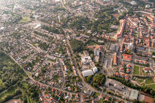Vue aérienne de Lycée Richard von Weizsäcker plus Germersheim et Lycée Goethe Germersheim à Germersheim dans le département Rhénanie-Palatinat, Allemagne