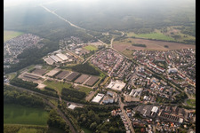 Vue aérienne de Salles du bataillon d'entraînement de l'armée de l'air - LwAusbBtl à Germersheim dans le département Rhénanie-Palatinat, Allemagne