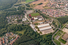 Vue aérienne de Caserne du Palatinat du Sud avec bataillon d'entraînement de l'armée de l'air – LwAusbBtl à Germersheim dans le département Rhénanie-Palatinat, Allemagne