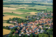 Rohrbach dans le département Rhénanie-Palatinat, Allemagne du point de vue du drone
